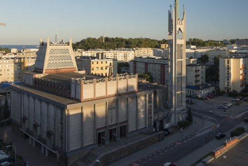 Kościół pw. Najświętszego Serca Pana Jezusa przy ul. Armii Krajowej 46 w Gdyni (fot. Bartłomiej Ponikiewski)