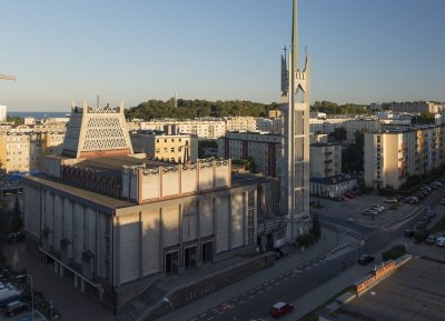 Kościół pw. Najświętszego Serca Pana Jezusa przy ul. Armii Krajowej 46 w Gdyni (fot. Bartłomiej Ponikiewski)