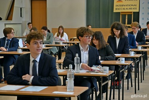 Abiturienci z III LO, którzy przystąpili do matury międzynarodowej (fot. Magdalena Czernek)