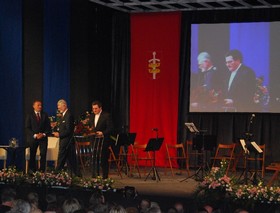 Medal im. Eugeniusza Kwiatkowskiego „ZA WYBITNE ZASŁUGI DLA GDYNI - ksiądz Grzegorz Miloch, fot. : Dorota Nelke