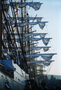 zdjęcie Zbigniewa Jacykowskiego - zwycięzcy Ogólnopolskiego Konkursu Fotograficznego The Cutty Sark Tall Ships Races Gdynia 2003