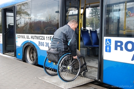 Komunikacja miejska dostosowana do potrzeb osób niepełnosprawnych, fot: Materiały Prasowe UM Gdyni