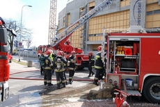 W akcji gaśniczej Teatru Muzycznego uczestniczyło 6 zastępów straży pożarnej, fot. Mateusz Skowronek