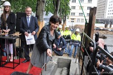 Dorota Kolak na uroczystości wmurowania kamienia węgielnego pod budowę Gdyńskiego Centrum Filmowego / fot. Dorota Nelke
