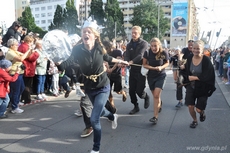 Załoga żaglowca Tre Kronor af Stockholm na paradzie załóg, fot. Dorota Nelke