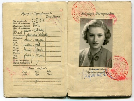 Paszport Heleny Niedenthal, fot. Muzeum Emigracji