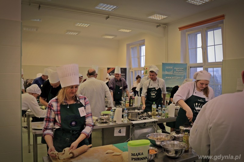 Znani i lubiani gotowali z uczniami / fot. mat.prasowe Zespołu Szkół Hotelarsko – Gastronomicznych w Gdyni