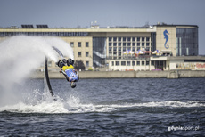 Gdynia Fly Cup - Międzynarodowe Mistrzostwa we freestyle flyboardingu, fot. gdyniasport.pl