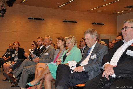 Goście debaty zorganizowanej przez Polsko-Niemiecką Izbę Przemysłowo-Handlową, fot. Sebastian Drasual