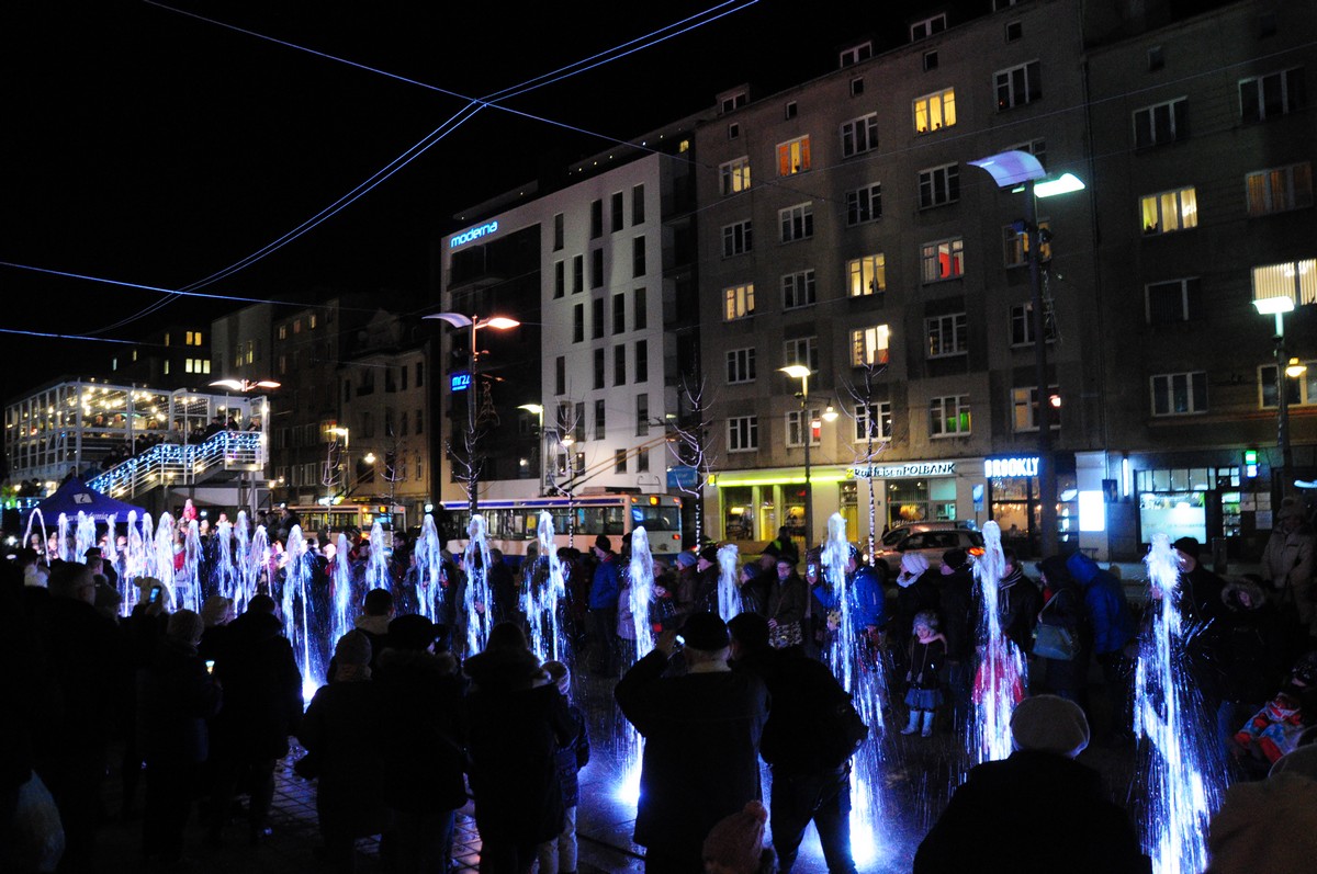 Uroczysty odbiór techniczny fontanny na placu Kaszubskim / fot. Dorota Nelke
