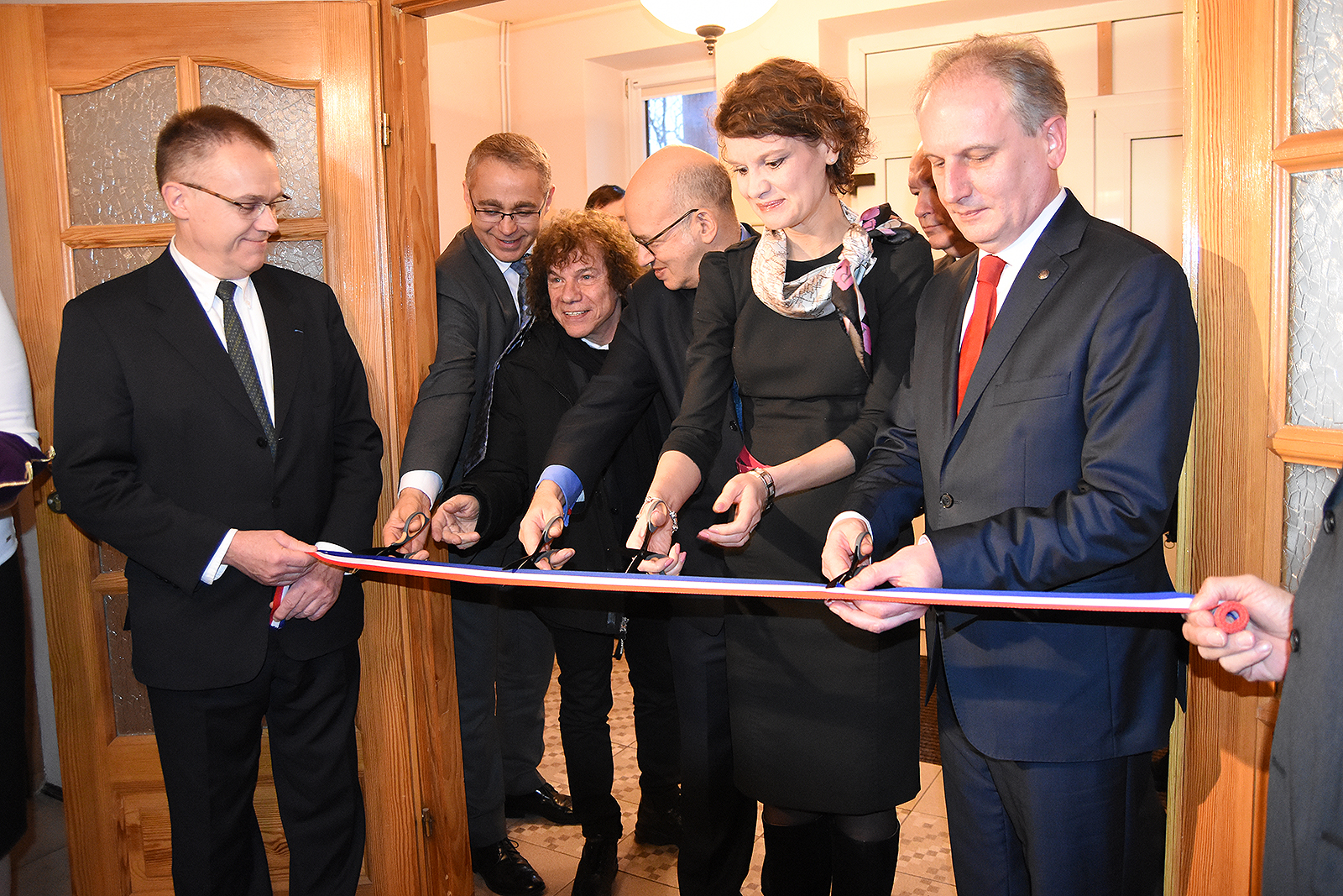 Przecięcie wstęgi w siedzibie nowego Konsulatu Honorowego Francji w Gdyni, fot. Michał Puszczewicz