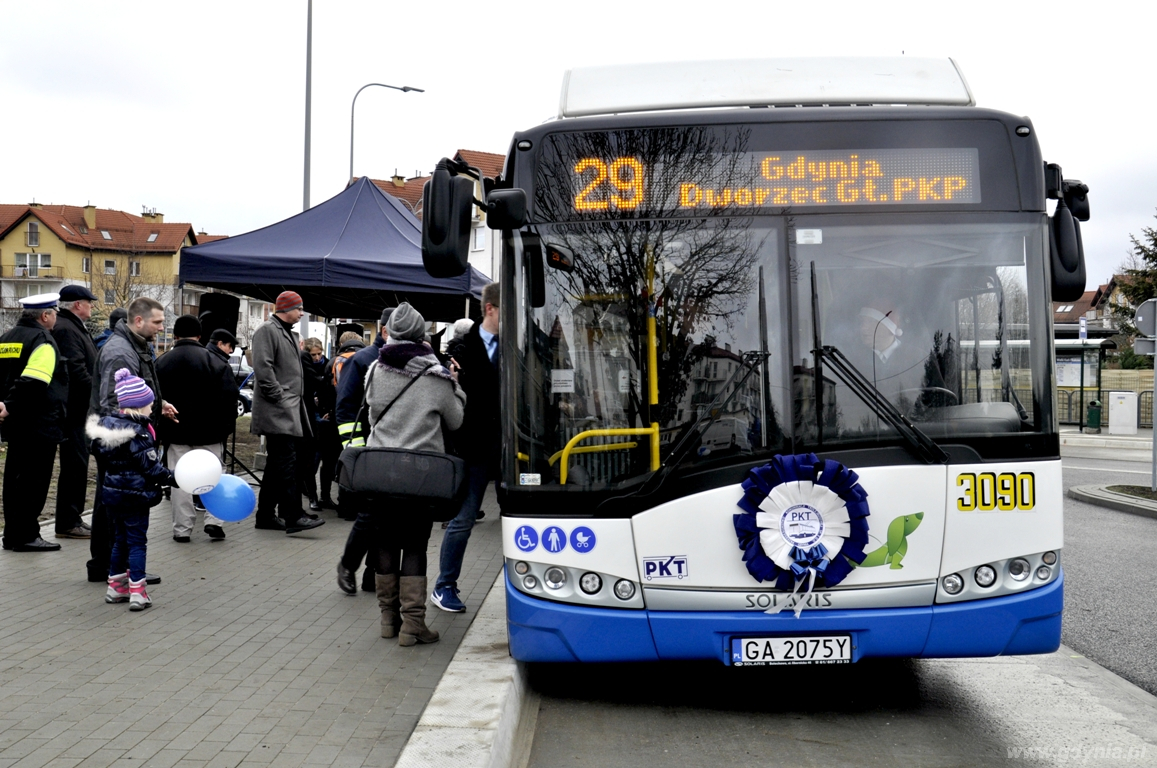 Trolejbus linii 29 z pętli Fikakowo do Dworca Gdynia Gł. PKP, fot. Barbara Betlejewska