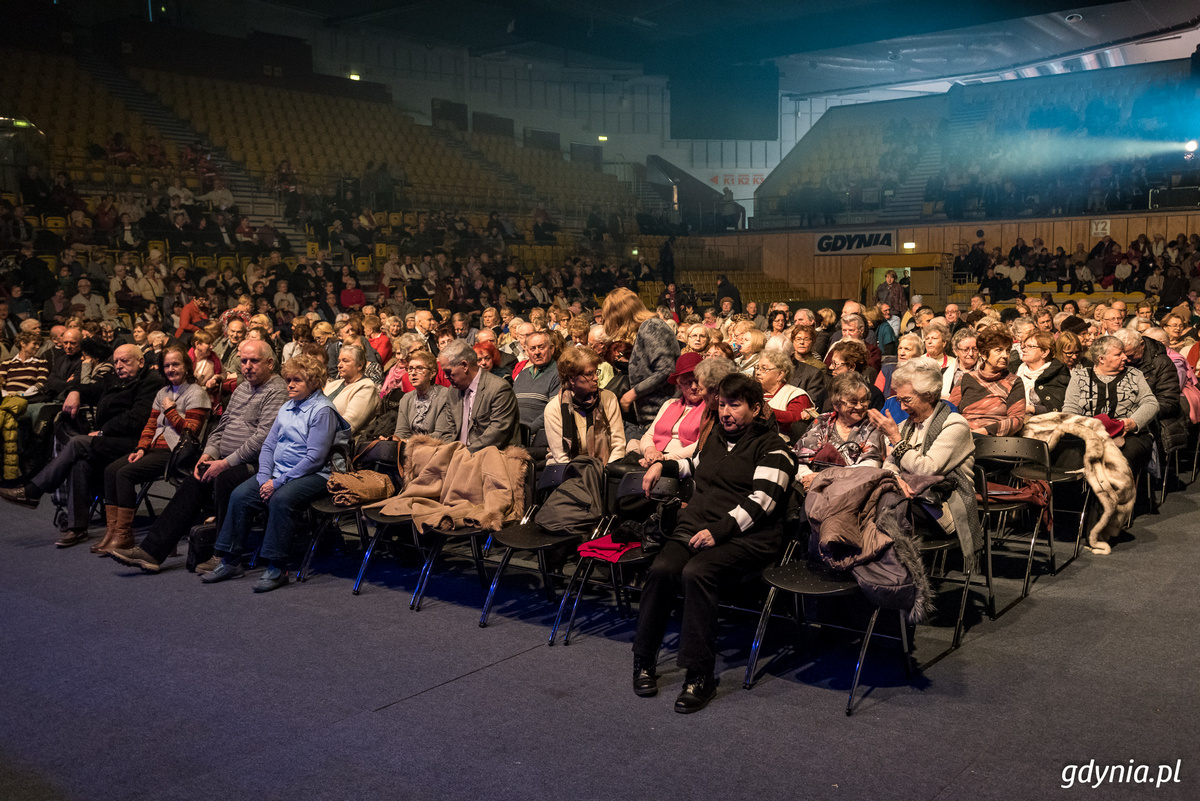 Seniorzy na 91 urodzinach Gdyni w Gdynia Arena, fot. Dawid Linkowski