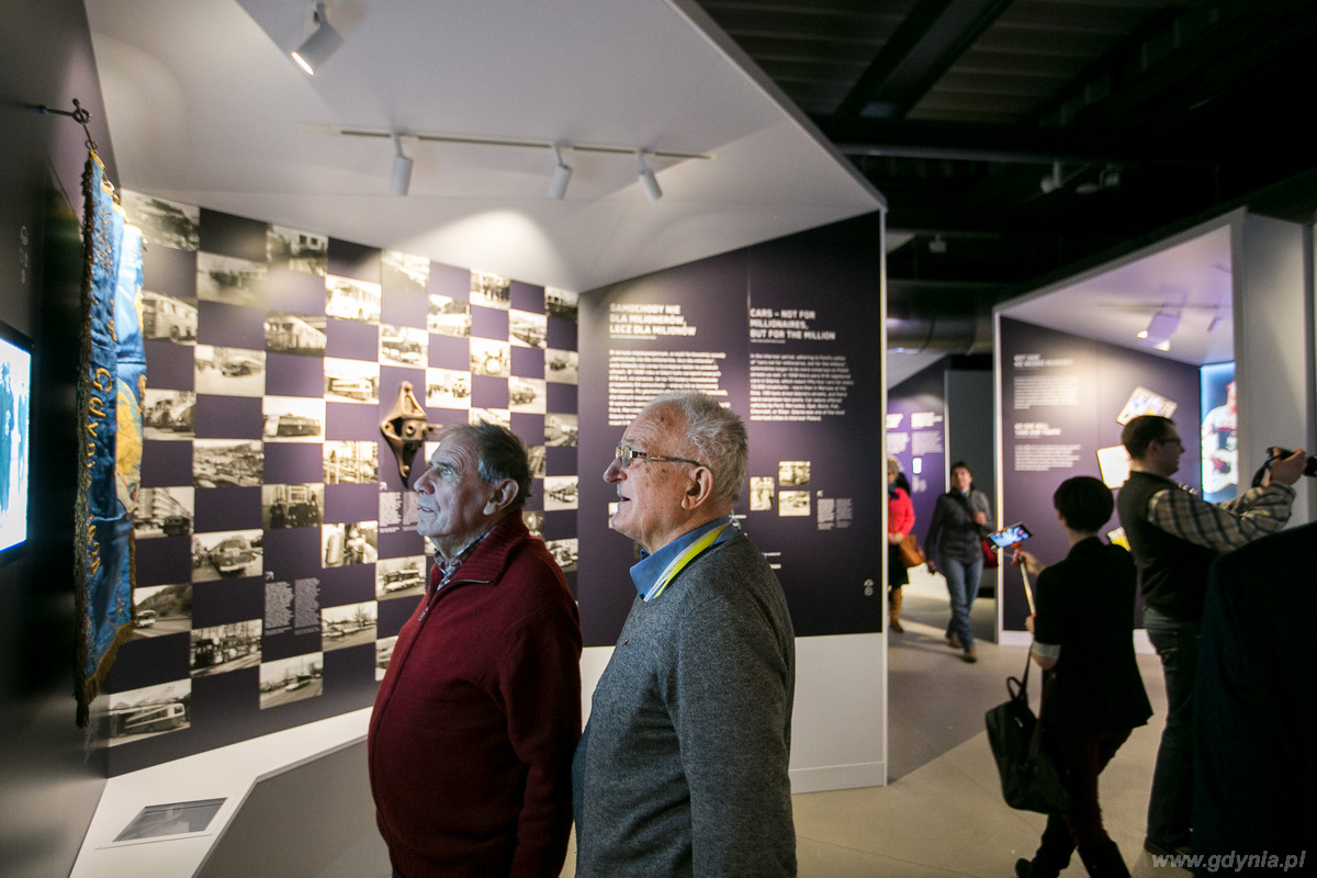 Zwiedzanie nowej wystawy stałej Muzeum Miasta Gdyni, fot. Karol Stańczak