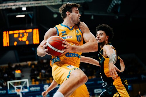 Koszykarze podczas meczu AMW Arki Gdynia z Energą Trefl Sopot (fot. Mateusz Słodkowski)
