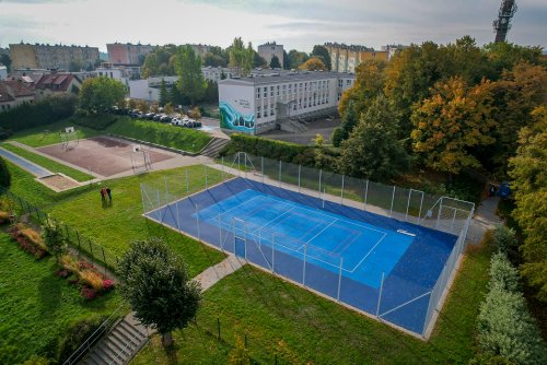 Nowe boisko uzupełniło infrastrukturę szkoły (fot. Mariusz Żelechowski)
