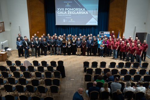 Laureatki i laureaci Kryształowych Żagli (fot. Jacek Sowa)