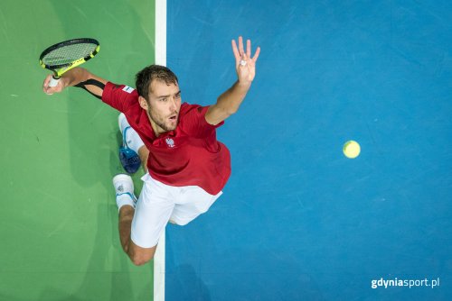Puchar Davisa w Gdyni: Jerzy Janowicz podczas meczu ze Słowacją w 2015 roku (fot. gdyniasport.pl)