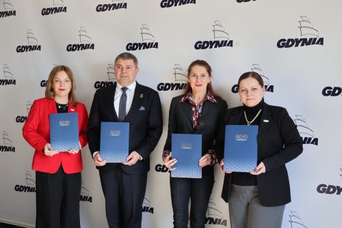 W Gdyni podpisano list intencyjny w sprawie utworzenia innowacyjnej klasy patronackiej o profilu „technik elektronik - specjalizacja systemy dronowe