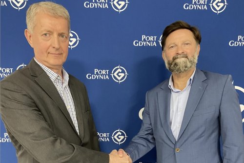 Od lewej: nowy wiceprezes Portu Gdynia Walery Tankiewicz i prezes Portu Gdynia Piotr Gorzeński (fot. Port Gdynia)