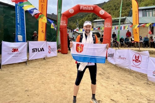 Piotr Suchenia na mecie Tenzing Hillary Everest Marathon (materiały własne  – Piotr Suchenia)