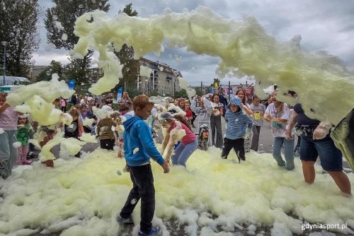 Wielkie piana party zwieńczyło dzień pełen atrakcji na Karwinach (fot. Marek Urbaniak)