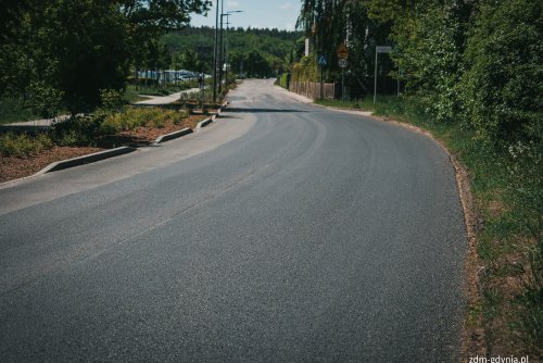 Remont nawierzchni ul. Starodworcowej wykonano na powierzchni około 2000 m² (fot. Marcin Mielewski, Zarząd Dróg Miejskich)