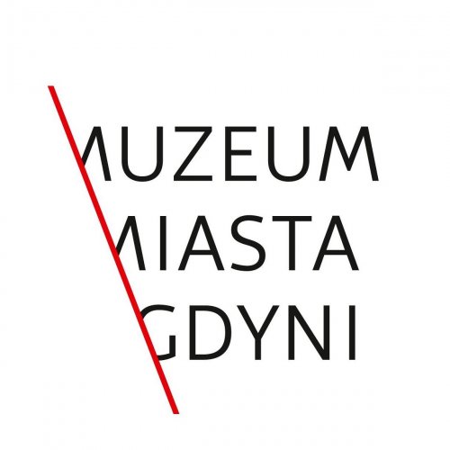 1945 - oprowadzanie po ekspozycji 1945 oraz wystawie Gdynia - dzieło otwarte