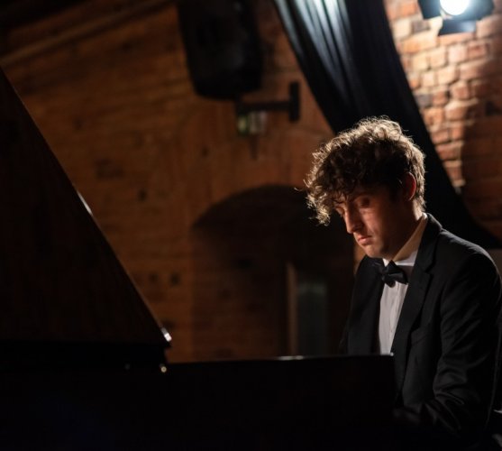 Efekt Chopina. Chopinowski recital fortepianowy: Bartosz Skłodowski