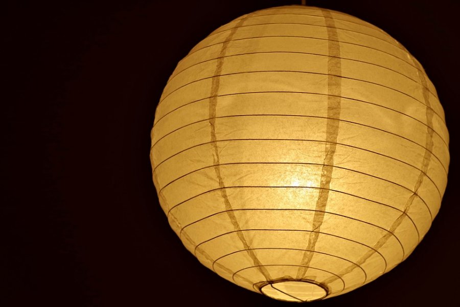papierowa lampa