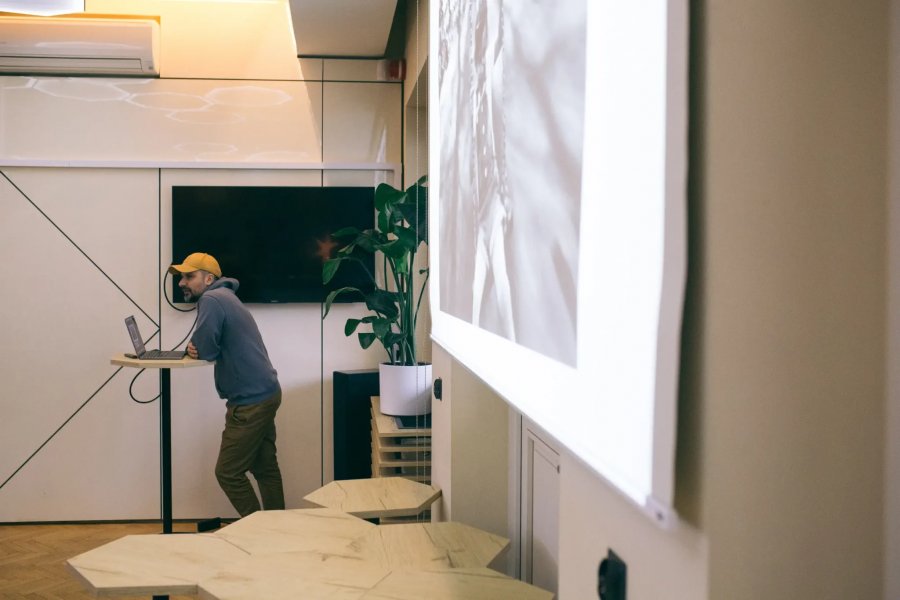 Starter do kultury: Warsztat fotograficzny – światło w fotografii