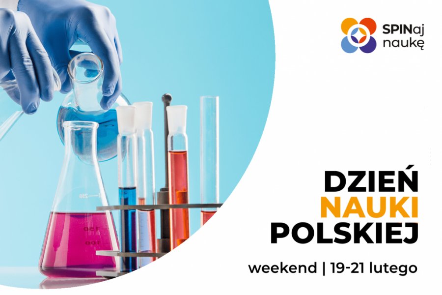Po lewej stronie widoczne jest szkło laboratoryjne z różową cieczą, po prawej stronie napis 