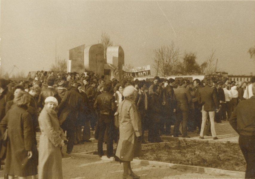 Muzeum od kuchni: Grudzień ’70 –  oprowadzanie po muzealnym magazynie Dzieł Sztuki