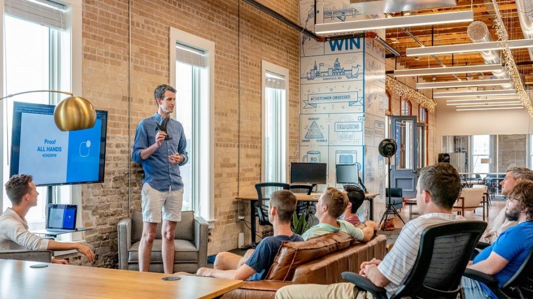 Prezentacje studenckich projektów biznesowych (Strefa Startup Gdynia)