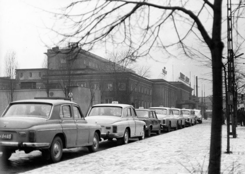Fot. R.fot.I.53.5 foto Wacław Schulz ul. 10-lutego Cafe Bałtyk