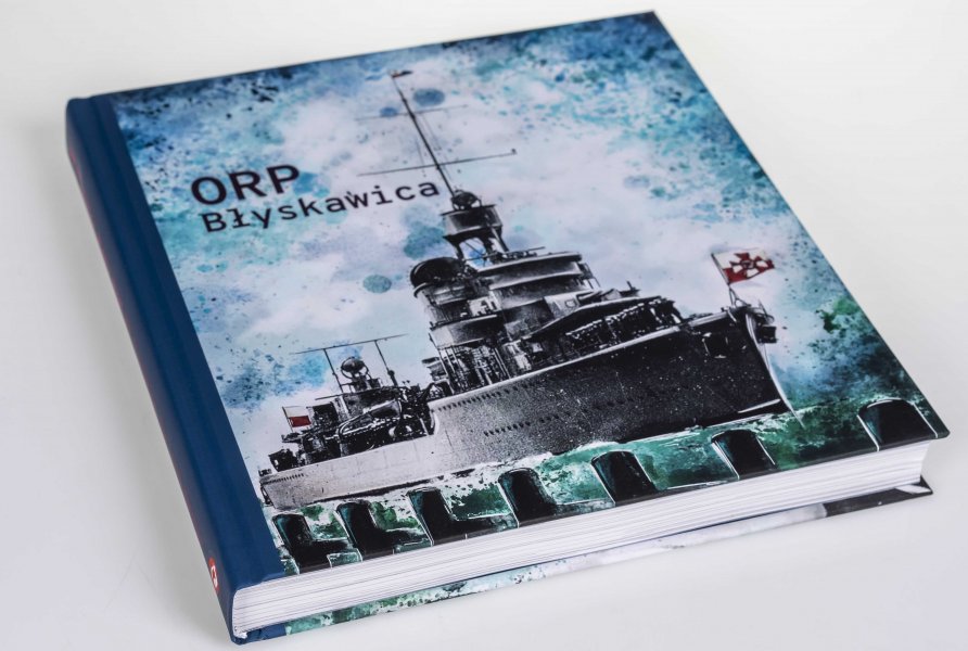 Album z okrętem ORP Błyskawica na okładce