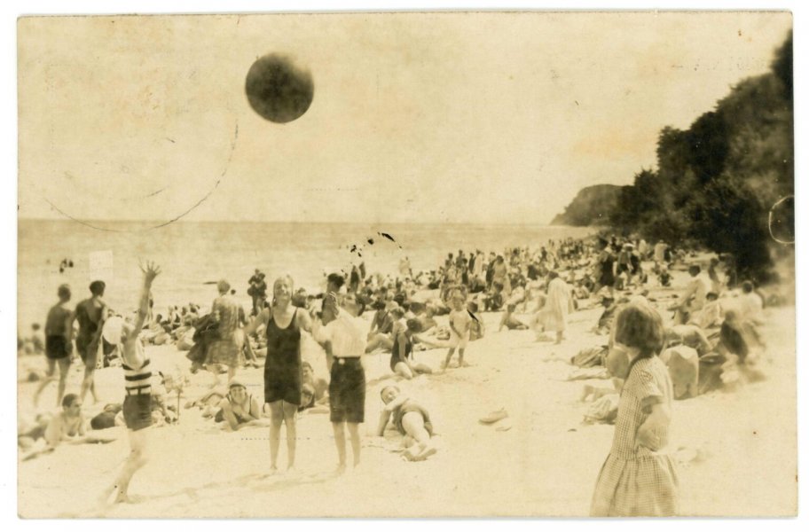 W piżamie na plażę? O modzie letniej w międzywojennej Gdyni – wykład