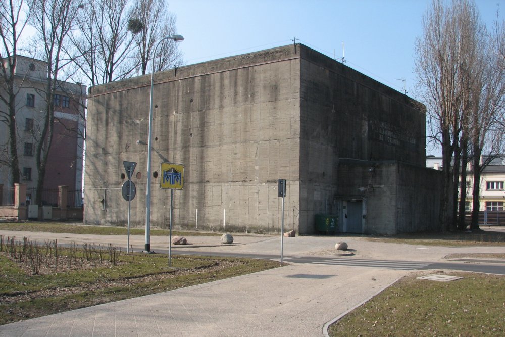 Schron przeciwlotniczy typu T-750 przy ul. Polskiej