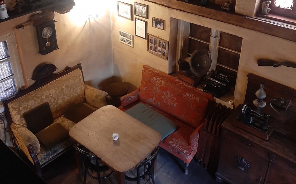 Wnętrze kawiarni Cafe Strych