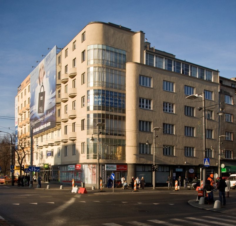 Modernizm, kamienica Ogończyka - widok budynku z zewnątrz