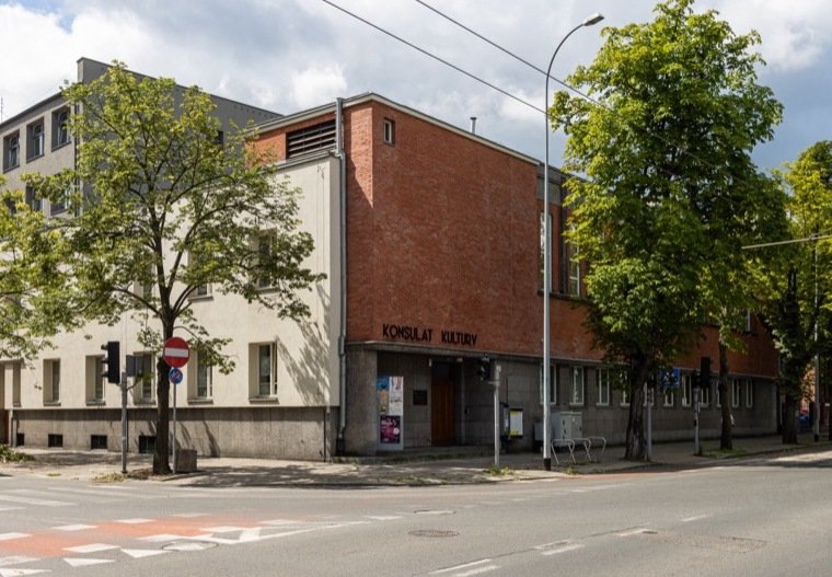 Modernizm, Dom Marynarza Szwedzkiego w Gdyni, widok z zewnątrz
