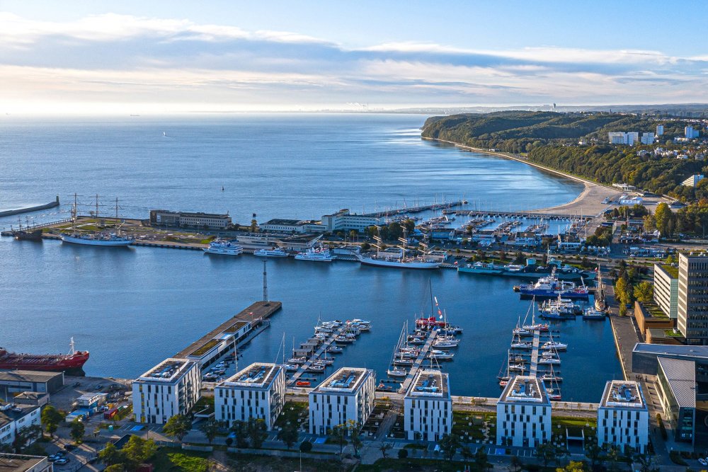 Marina Yacht Park i widok na Zatoke