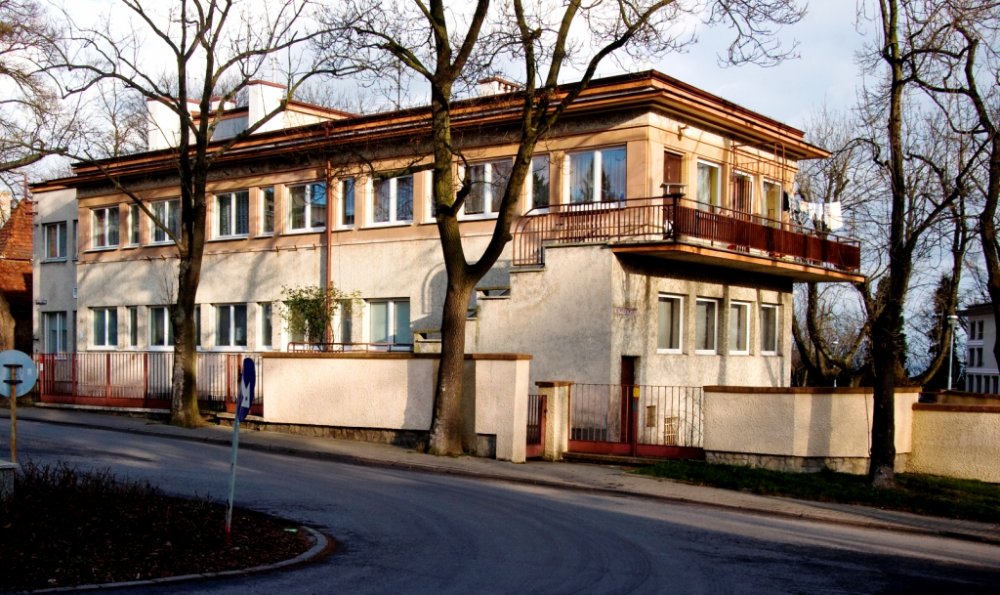 Modernizm, Gdynika - widok budynku z zewnątrz