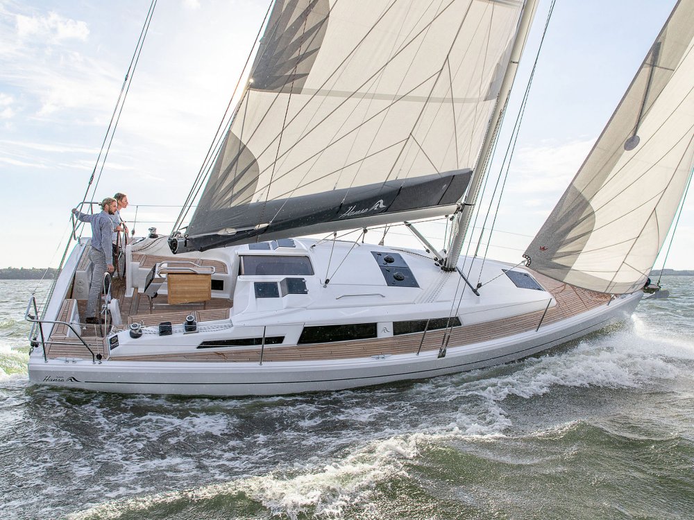 Premium Yachting, jacht na morzu