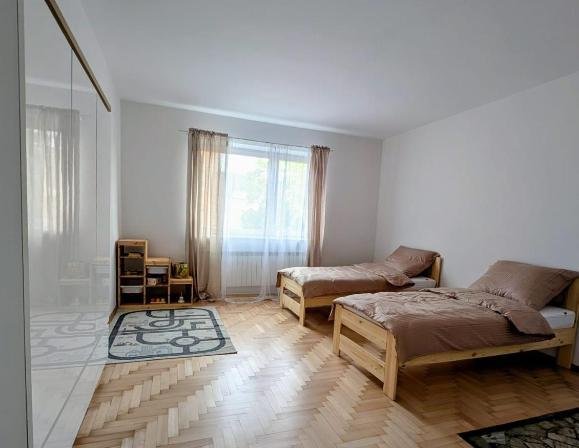 Mieszkanie GdyniaPiotrkowska, widok na jedną z sypialni