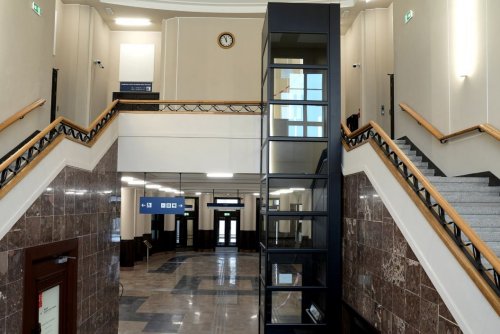 Odrestaurowane wnętrze Dworca Podmiejskiego w Gdynia (fot. Mirosław Pieślak/ PKP SKM)