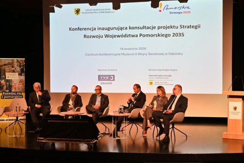 Na zdjęciu m.in.:marszałek województwa pomorskiego Mieczysław Struk (fot. Magdalena Starnawska)