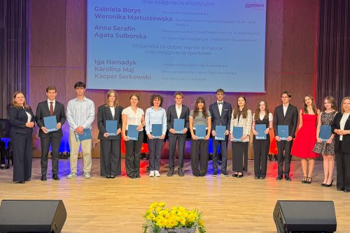 Gala wręczenia stypendiów miasta Gdyni za osiągnięcia absolwentów szkół ponadpodstawowych w roku szkolnym 2024/2025 (fot. Katarzyna Balcerzak)