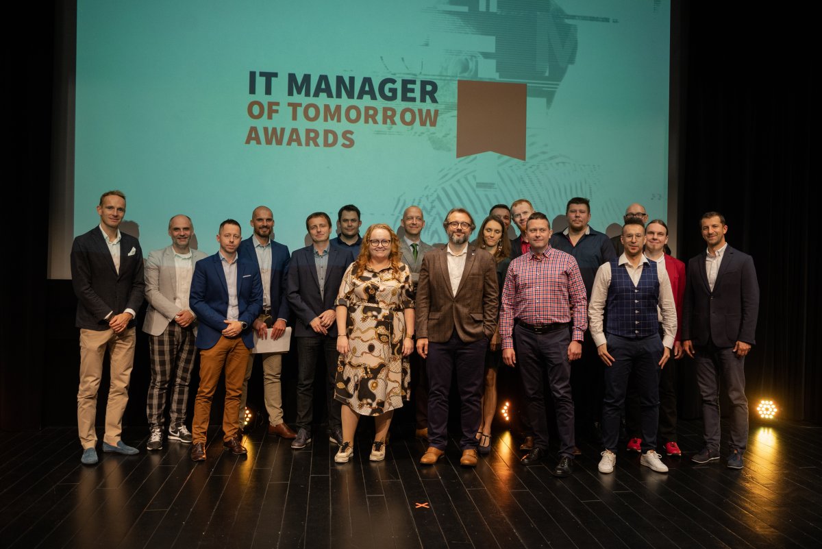 Finaliści i jurorzy konkursu IT Manager of Tomorrow Awards // fot. Let's Manage IT