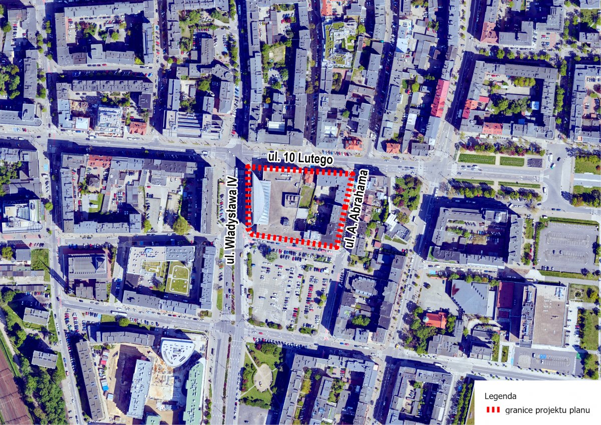Fragment ortofotomapy gdyńskiego Śródmieścia, widoczne budynki, ulice i działki, czerwonym kolorem zaznaczony obszar przy ul. 10 Lutego